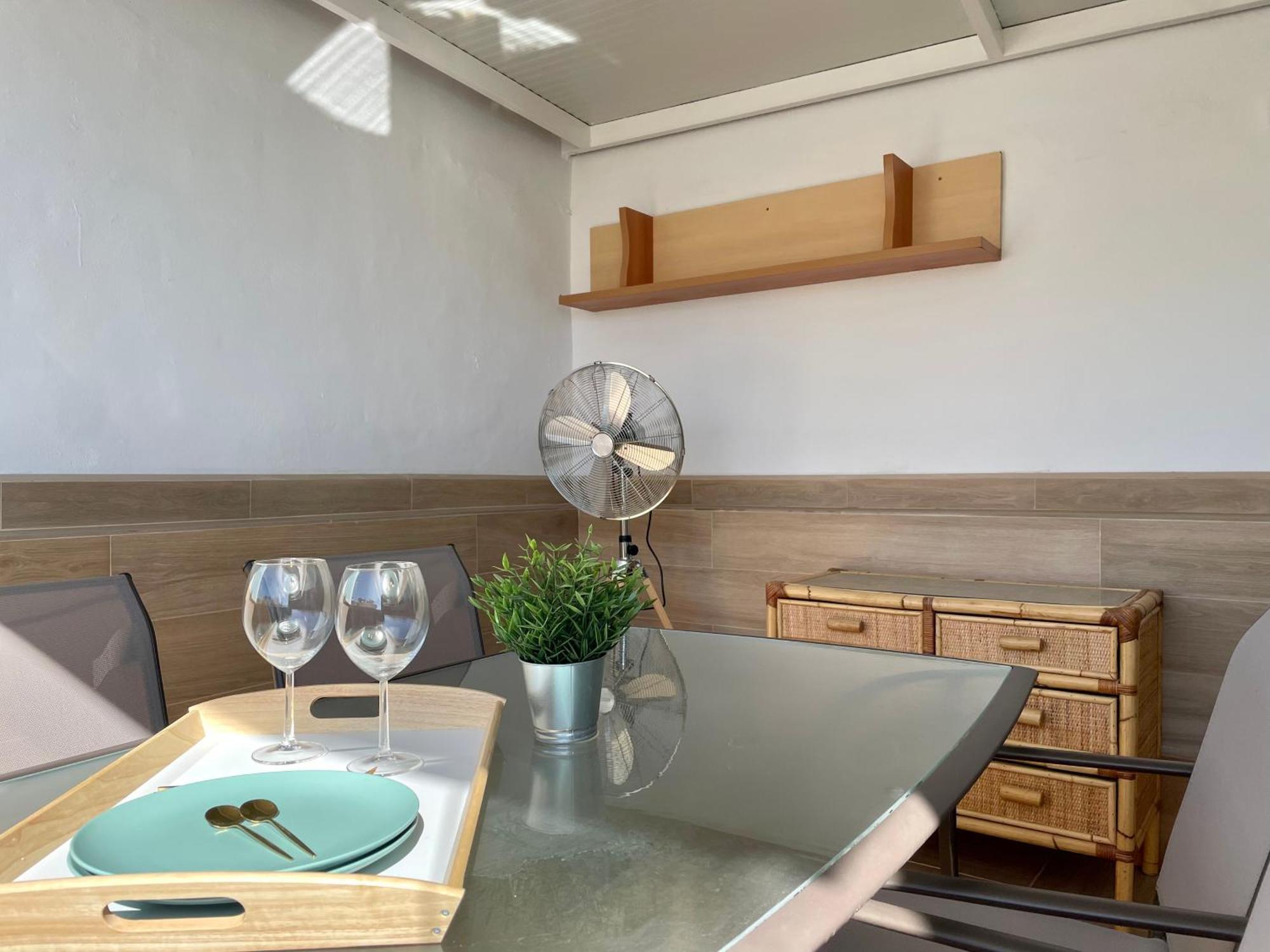 Apartamento Calma Carihuela Beach - 10 Metros De La Playa توريمولينوس المظهر الخارجي الصورة