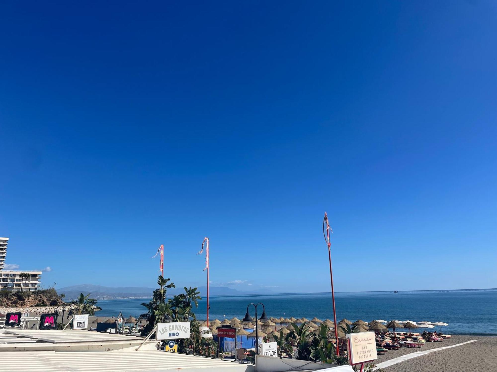 Apartamento Calma Carihuela Beach - 10 Metros De La Playa توريمولينوس المظهر الخارجي الصورة