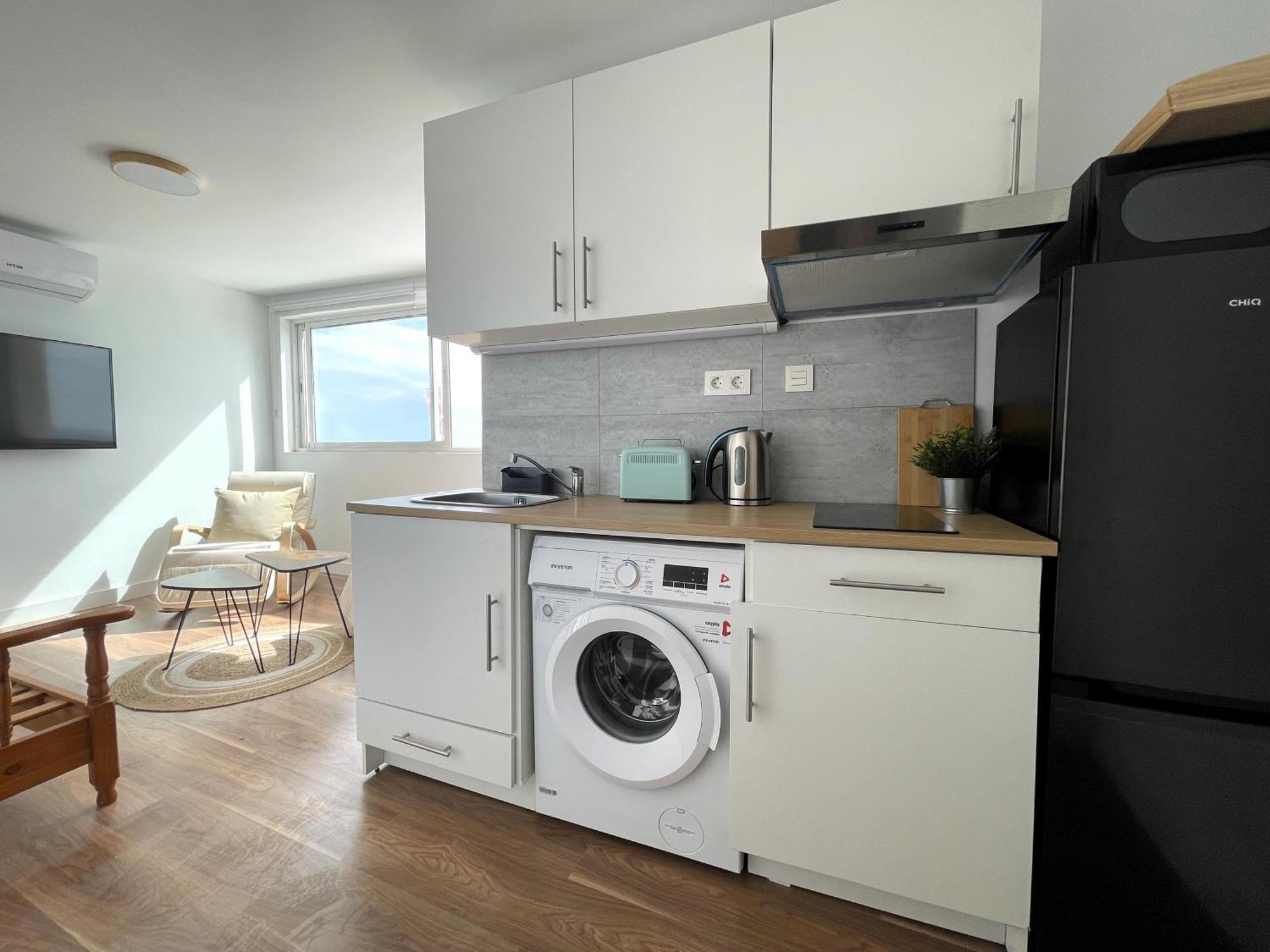 Apartamento Calma Carihuela Beach - 10 Metros De La Playa توريمولينوس المظهر الخارجي الصورة
