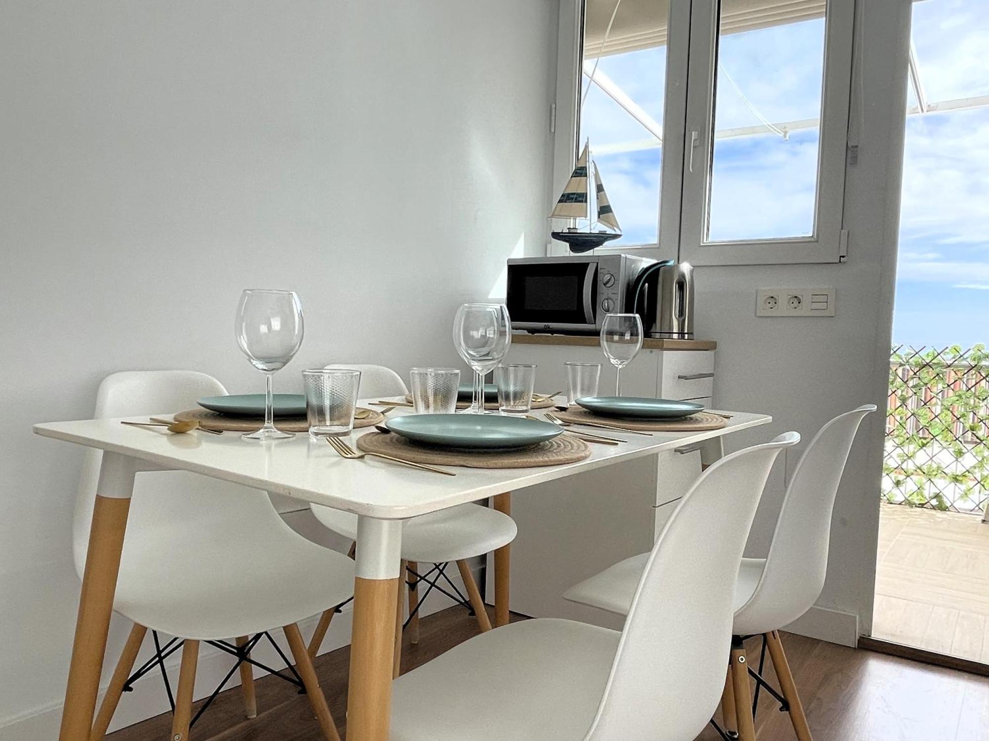 Apartamento Calma Carihuela Beach - 10 Metros De La Playa توريمولينوس المظهر الخارجي الصورة